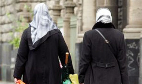  Muslim woman attacked at Vienna bank